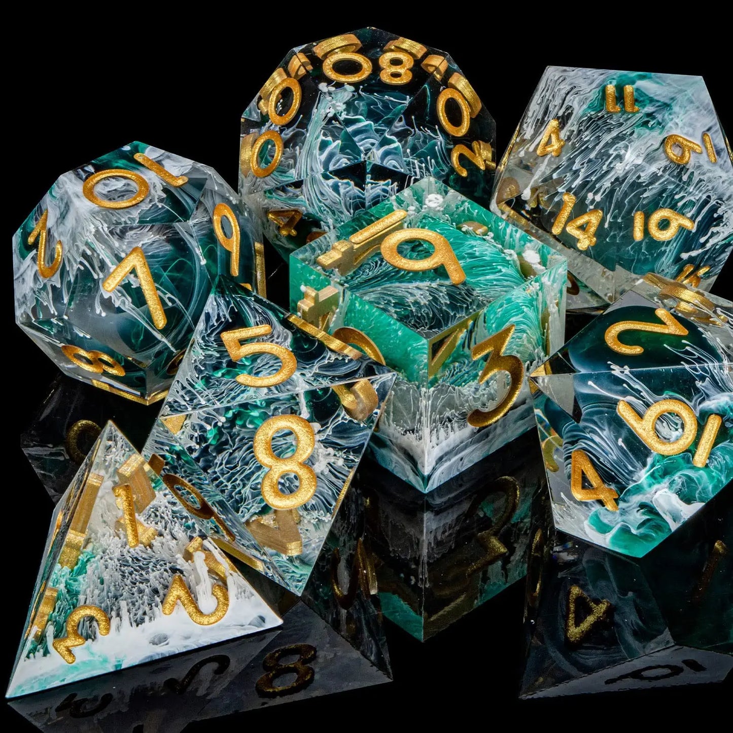 D6 Sharp Edge D20 Polyhedral D&D Resin Dice Set